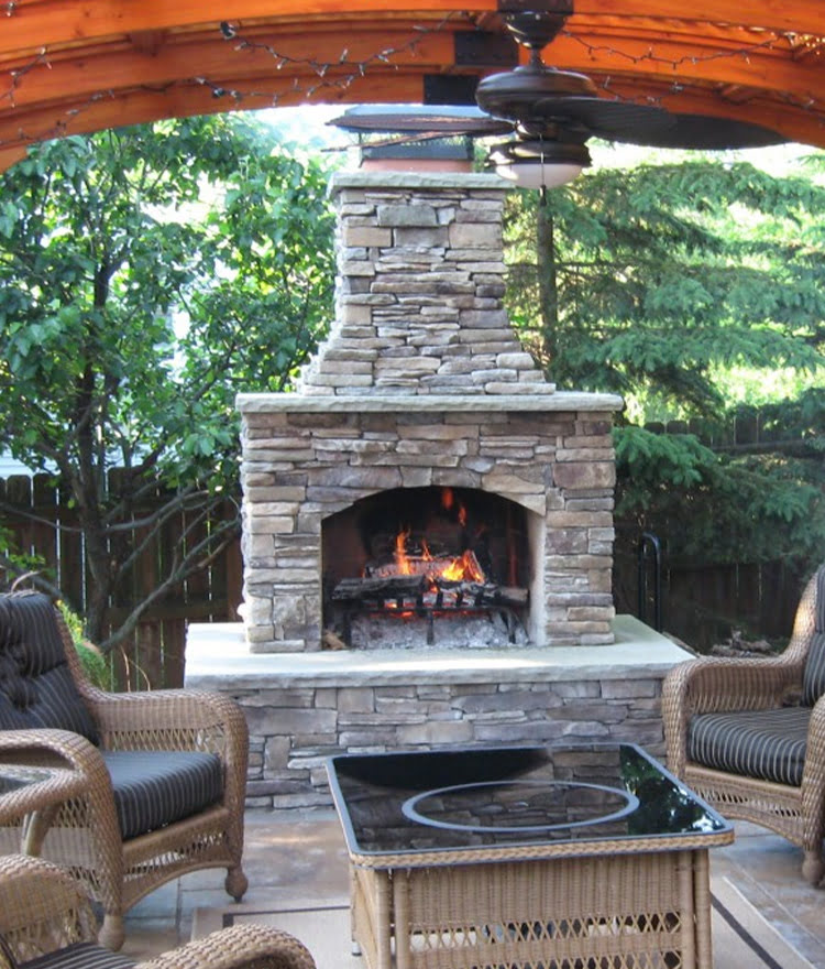 Stone Outdoor Fireplace With Grill | escapeauthority.com