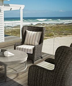 outdoor-furniture-patio-installation