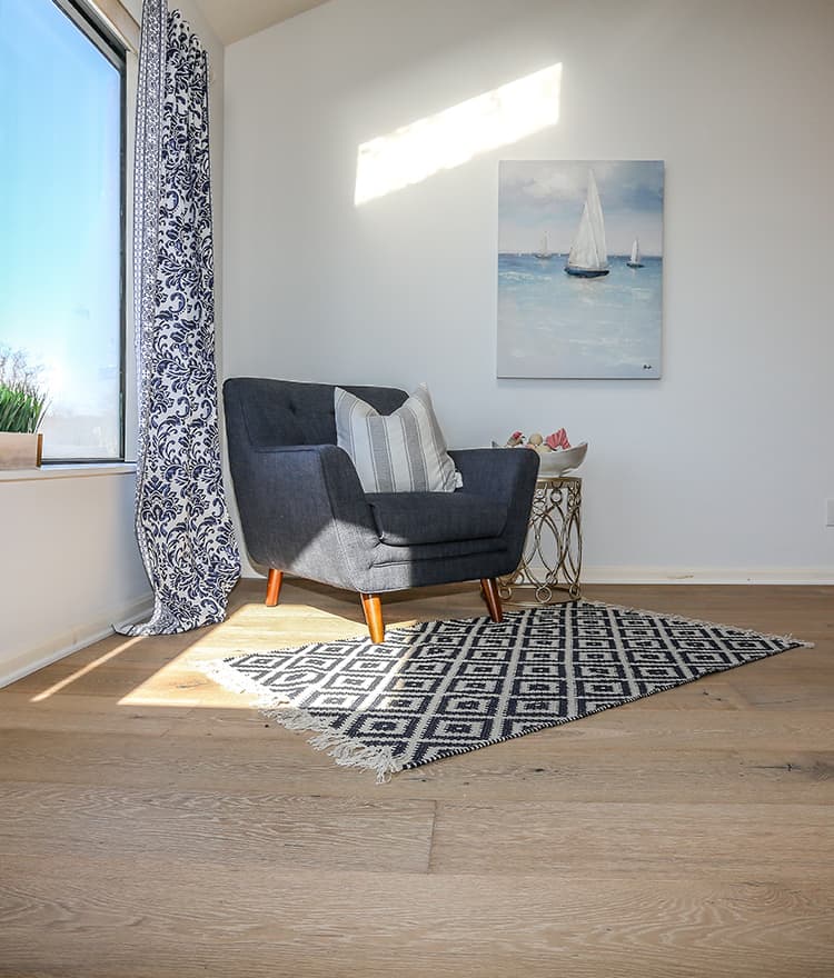 prefinished-hardwood-wide-plank-floor 