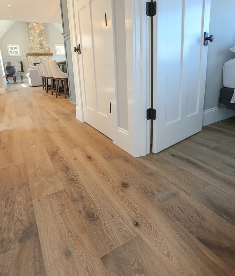 prefinished-hardwood-wide-plank-floor kitchen