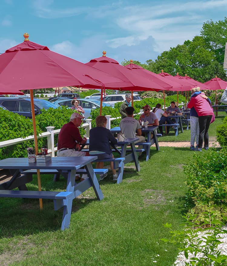 Outside seating at Mac's Chatham Fish & Lobster