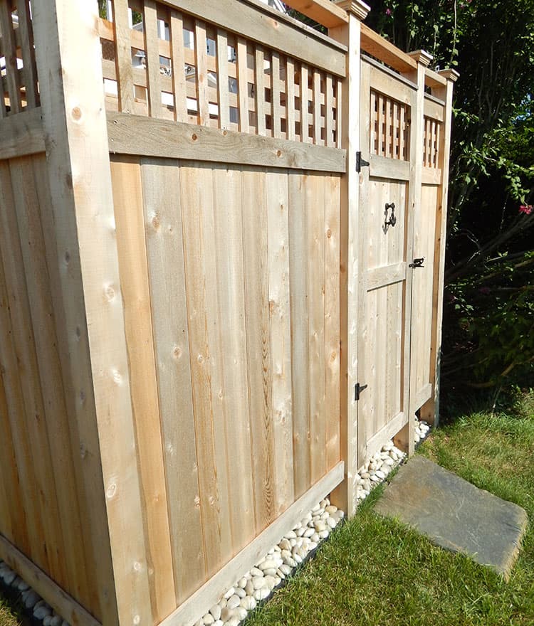 Deluxe Lattice Backyard Shower