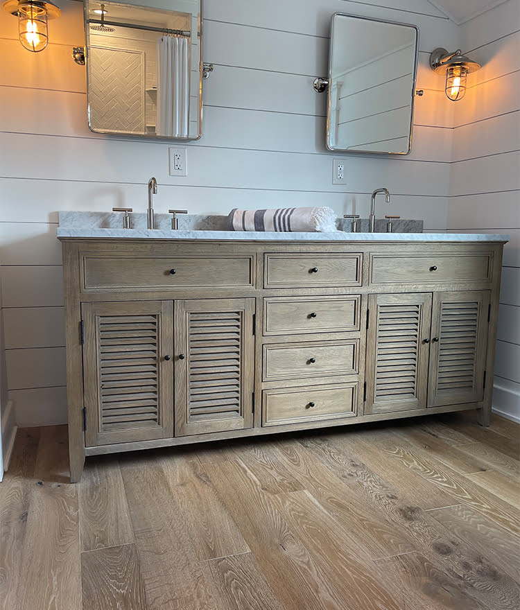 Cape Cod Decor featuring Sawyer Mason Tisbury Floors