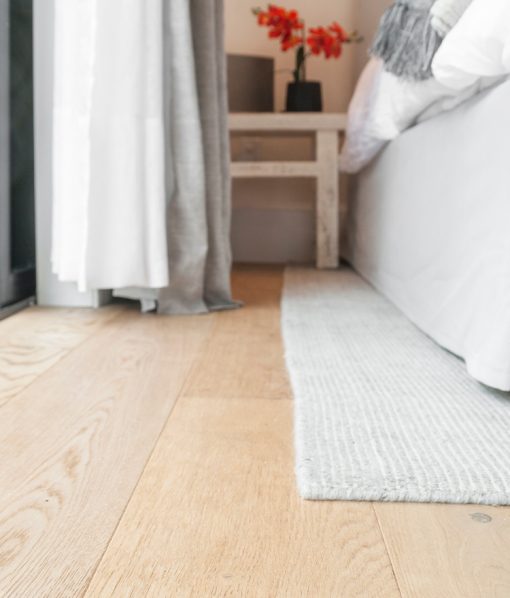 natural oak hardwood flooring