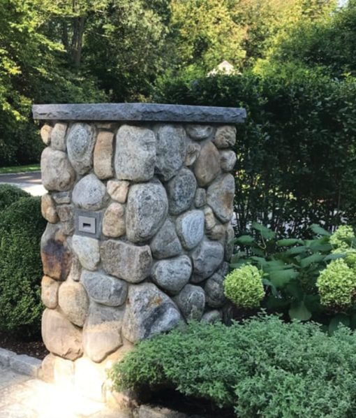 stone veneer pillar