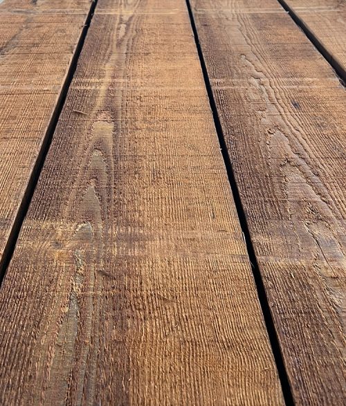 circle sawn heart pine swatch
